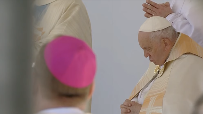 Francisco, durante una misa