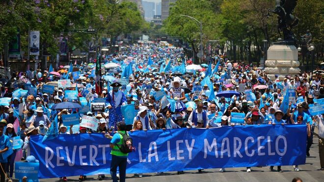 Marcha por la vida exige a gobernantes mexicanos proteger a la mujer embarazada