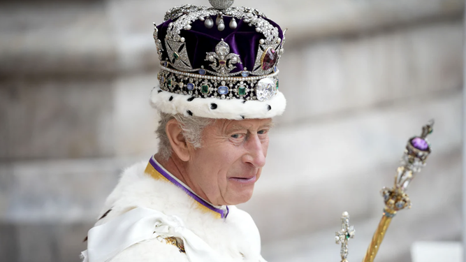 Carlos III tras su coronación