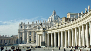 Plaza y basílica de San Pedro, en el Vaticano
