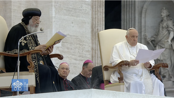Tawadros II, patriarca De la Iglesia copta, y Francisco, en la histórica audiencia general