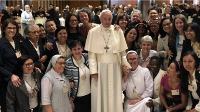 Papa y mujeres