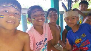 Niños yagua en Breo