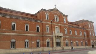 Fachada de la residencia de las Hermanitas de los Pobres en Málaga