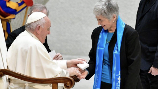 La fraternidad humana se conjuga en femenino