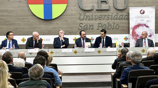 Alessandro Gisotti: “Joaquín Navarro Valls no fue un portavoz, fue el portavoz”