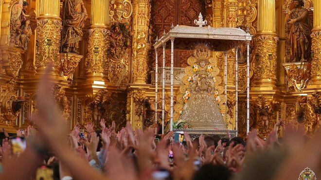 La Virgen del Rocío regresa a su ermita
