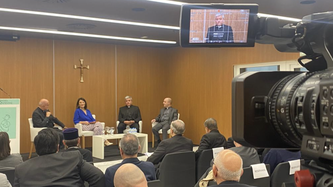 Mesa redonda organizada por la CEE de presentación de la Instrucción sobre abusos