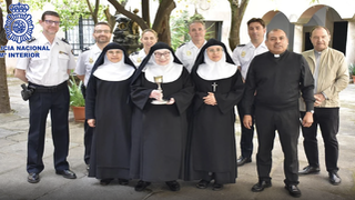 Las monjas de Cáceres, recuperando el cáliz