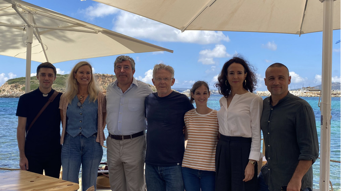 Los promotores del chiringito solidario de una parroquia de Mallorca