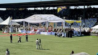 Cardenal Tagle . Misa en RD Congo