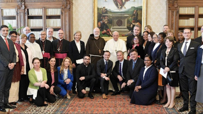 El Papa y la comisión de menores