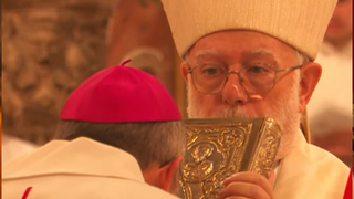 Cardenal Aós ordenó a su nuevo obispo auxiliar, Luis Migone.