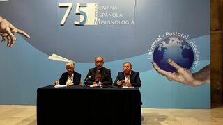 Pilar Serrano, misionera franciscana; Calderón y José Luis barriocanal, decano de la Facultad de Burgos