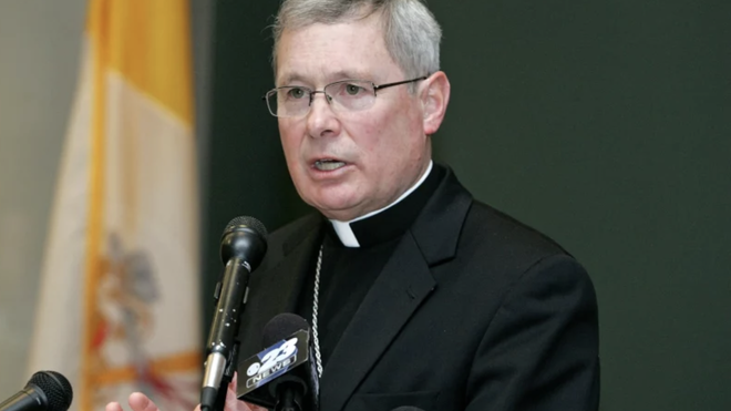 El obispo David J. Malloy, de Rockford
