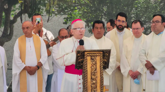 “México está salpicado de sangre por todas partes”: Mons. Ramón Castro