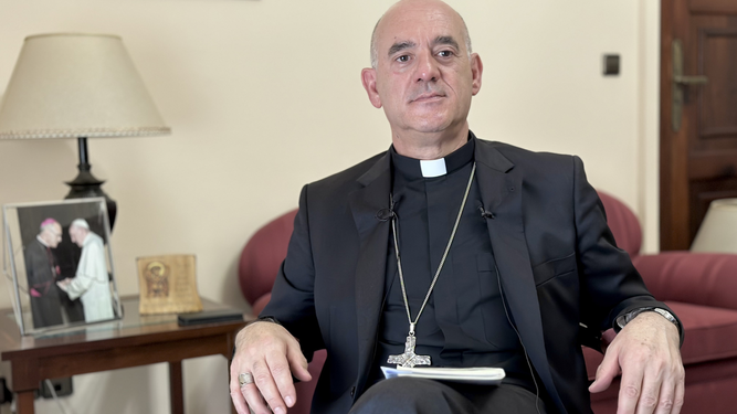 El obispo auxiliar de Valencia, Arturo Ros