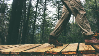Cuando se habla desde un escritorio (o un altar)