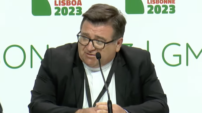 Raúl Tinajero, en Lisboa