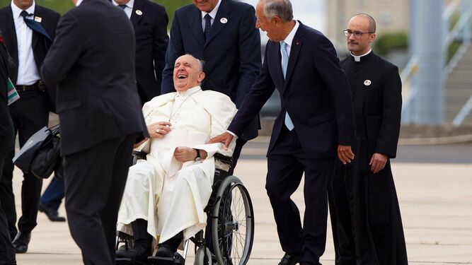Un anciano Papa "rejuvenecido"... que nos enterrará a todos