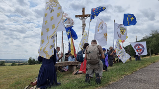 Miembros de Civitas durante una peregrinación