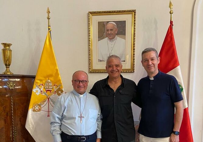 Salinas, con Bertomeu y Sciclina