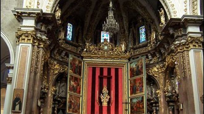El retablo mayor de la catedral de València antes de ser manipulado