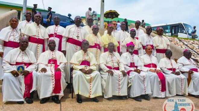 Obispos de Ghana