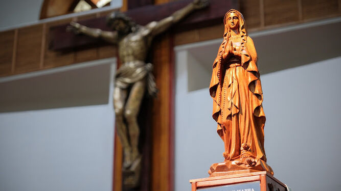 La imagen de la Virgen María en la Catedral de Ulán Bator
