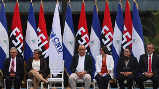 Carlos Irías Amaya, fraile dominico, en el acto de confiscación de la UCA de Nicaragua