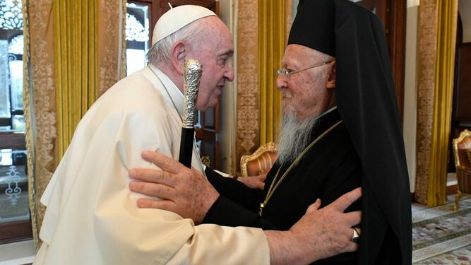 Francisco, con el patriarca Bartolomé I