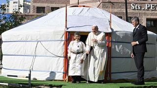 El Papa y la señora Tsetsege