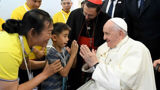 Encuentro del Papa con los operadores de la "Casa de la Misericordia"