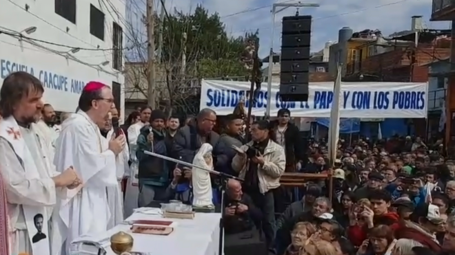 Misa de desagravio de los curas villeros