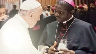 Francisco y Monseñor Andrew Nkea Fuanya