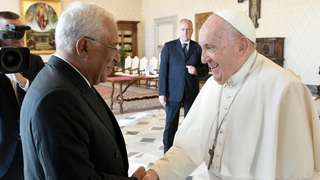 El Papa y Antonio Costa