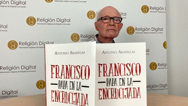 Antonio Aradillas, con su nuevo libro