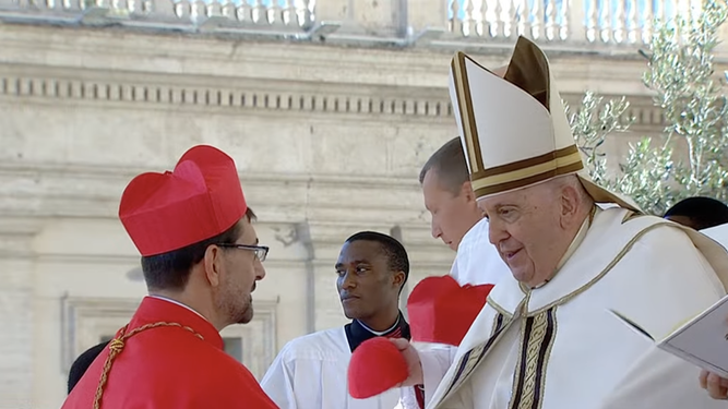 El Papa entregó la birreta cardenalicia a José Cobo, arzobispo de Madrid