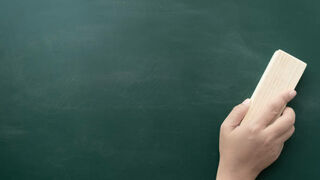 El que se quema con leche...