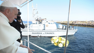 Papa, en Lampedusa