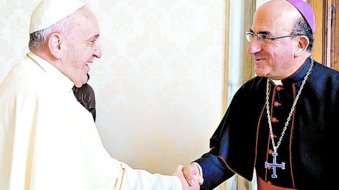 El Papa y Chomali