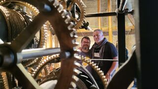 Juan Susarte y Confia2 acompañaron en la oración y la reflexión con su música en varios momentos en Vitoria