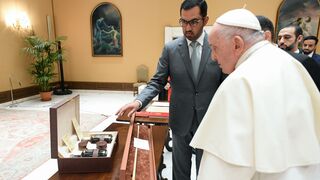 Francisco, con Al Jaber, presidente de la COP28