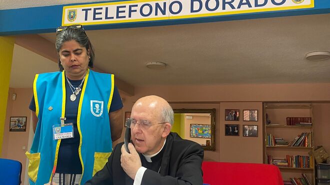 El cardenal Osoro, nuevo presidente del Teléfono Dorado