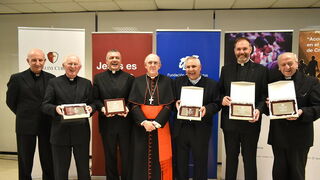Osoro, con los galardonados en la edición de 2019 de los Premios Alter Christus