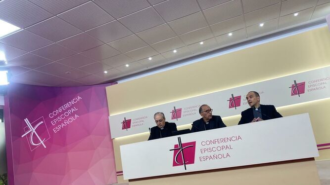 Omella y Magán, en rueda de prensa