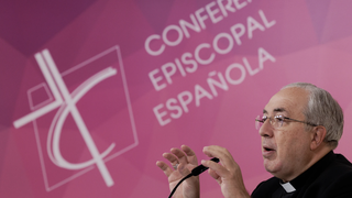 Monseñor García Magán!