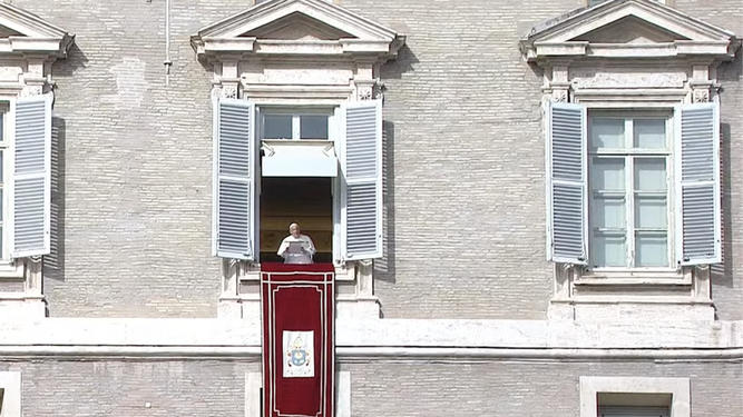 Francisco durante el ángelus