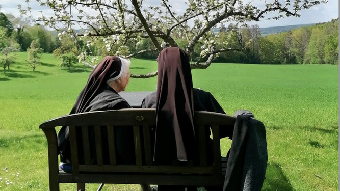 Dos hermanas franciscanas de los Catorce Santos