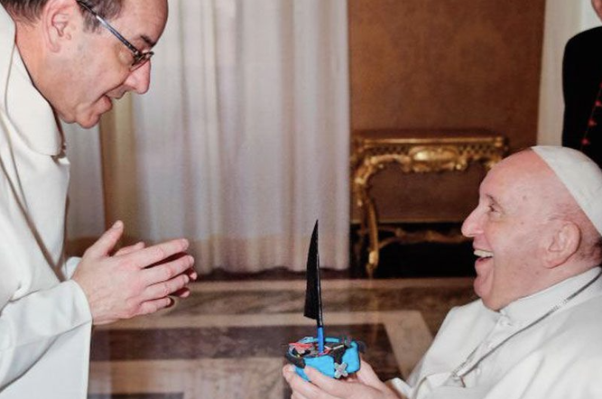 El Papa y Roselló